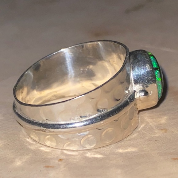 SALE! 925 Sterling Silver Ring with Monarch Opal Gemstone (size 12) - Picture 4 of 8